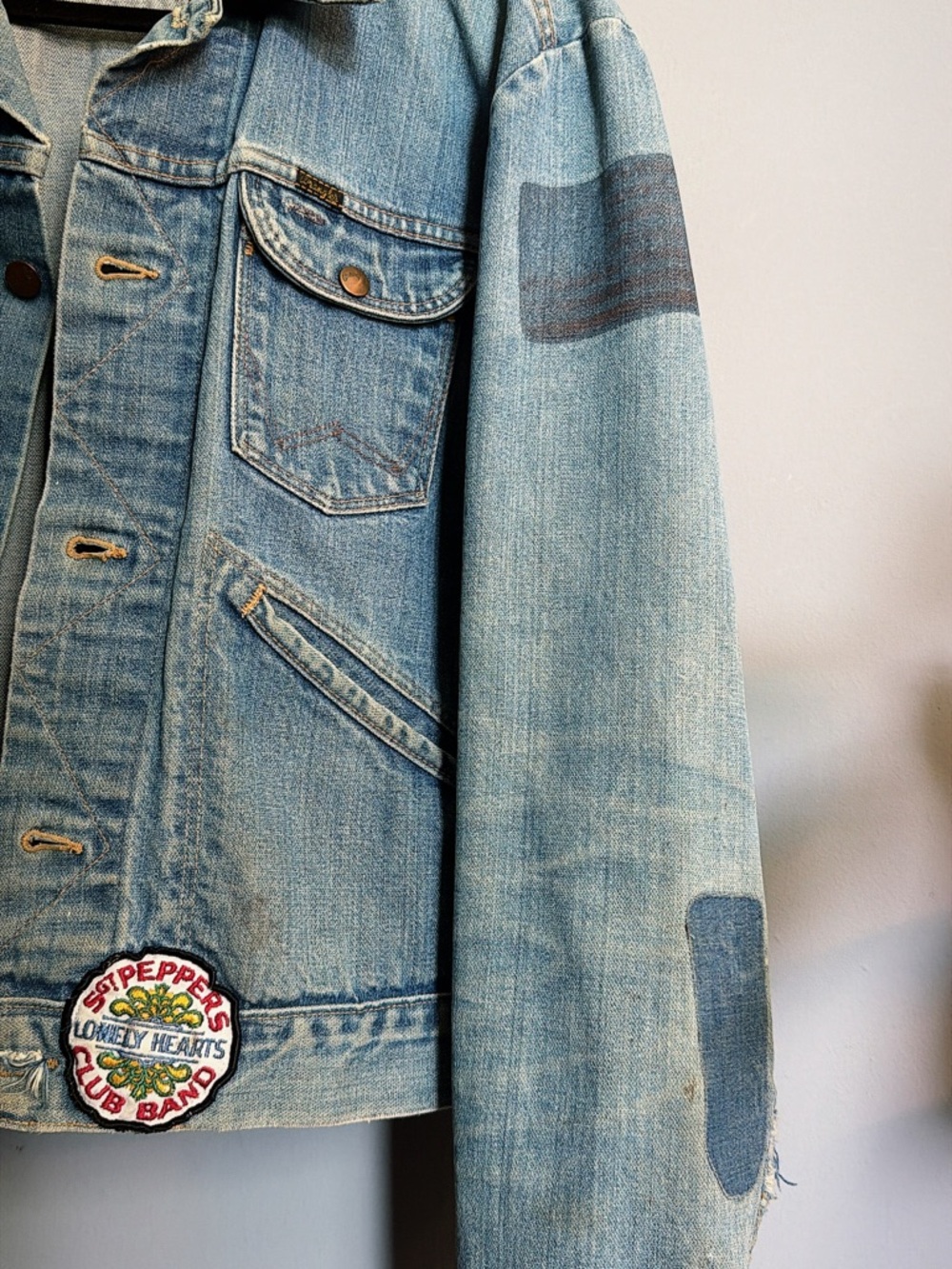 Vintage 1970s Wrangler Trucker  Denim Jacket Beatles Sgt. Pepper Patch | 44/L